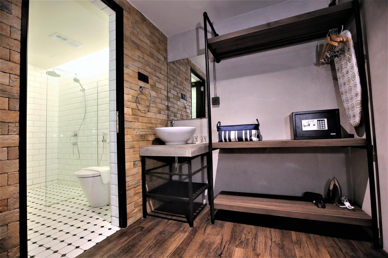 Hotel The Rucksack Caratel - Jonker Wing Malacca Esterno foto